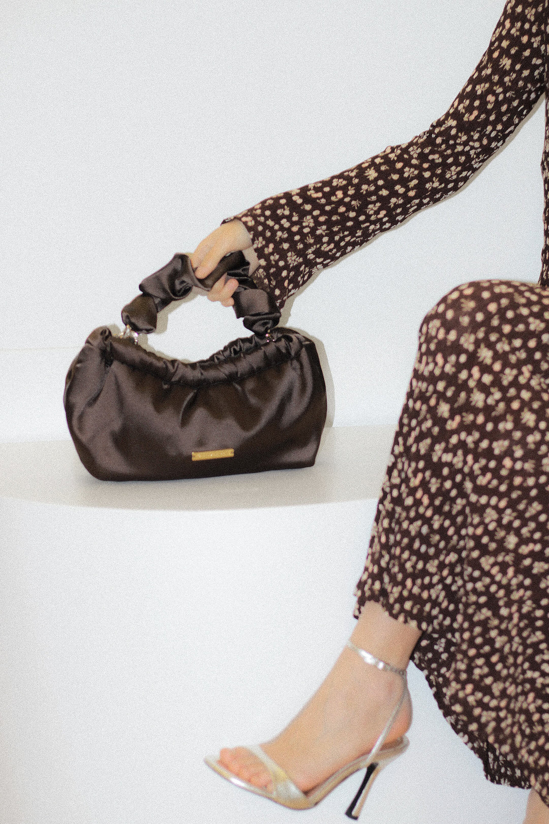 Bolsito Bianca · Marrón Chocolate