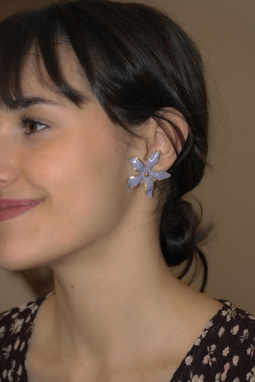 Pendientes Flor · esmalte Malva