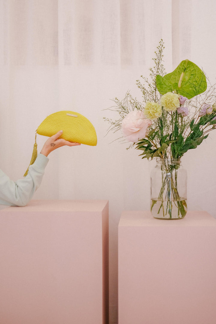 Carmen · cartera de mano limón
