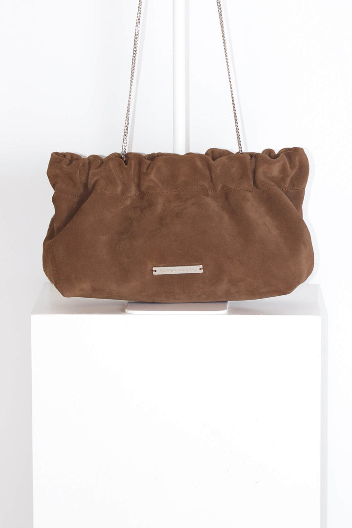 Cartera de piel · serraje color Tabaco