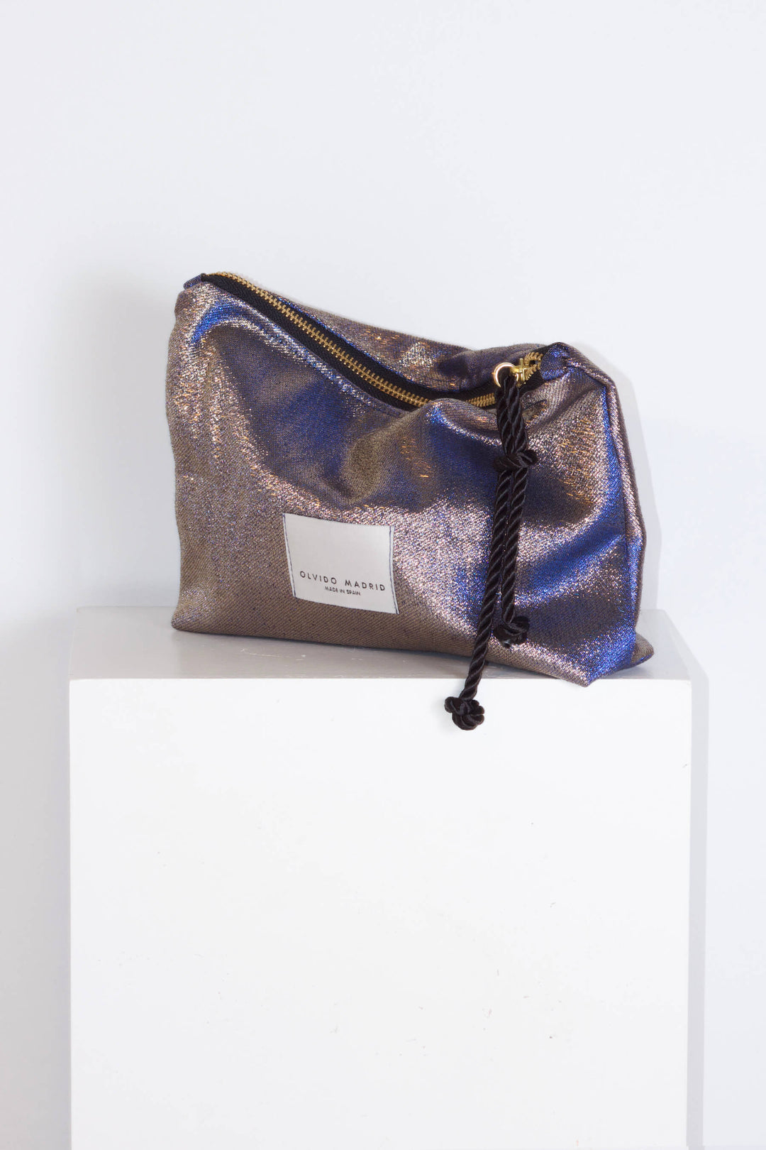 Pouch · Metalizado morado