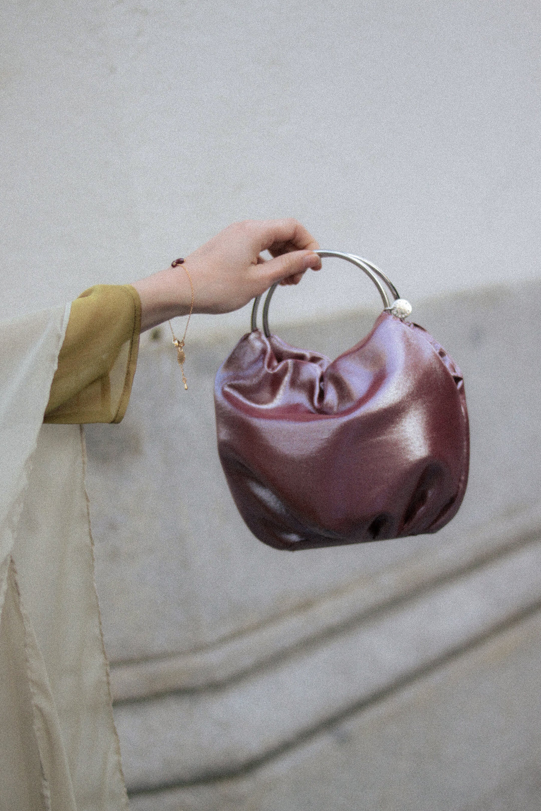 Bolso Sofía · Granate metalizado