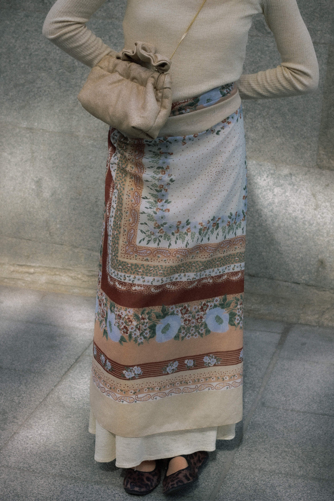 Pañuelo de gasa · Paisley & flores
