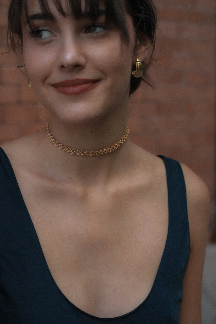 Choker Aura